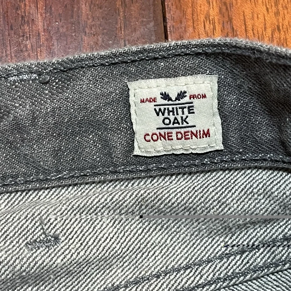 Levis 501 Jeans Mens 39x30 Gray Straight Leg Button Fly Oak Cone Denim Whisker